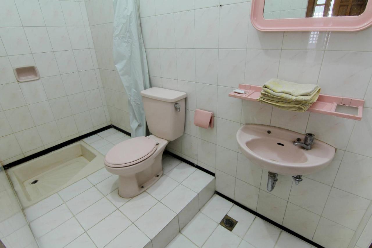Hotel Fevytra Syariah 日惹 外观 照片