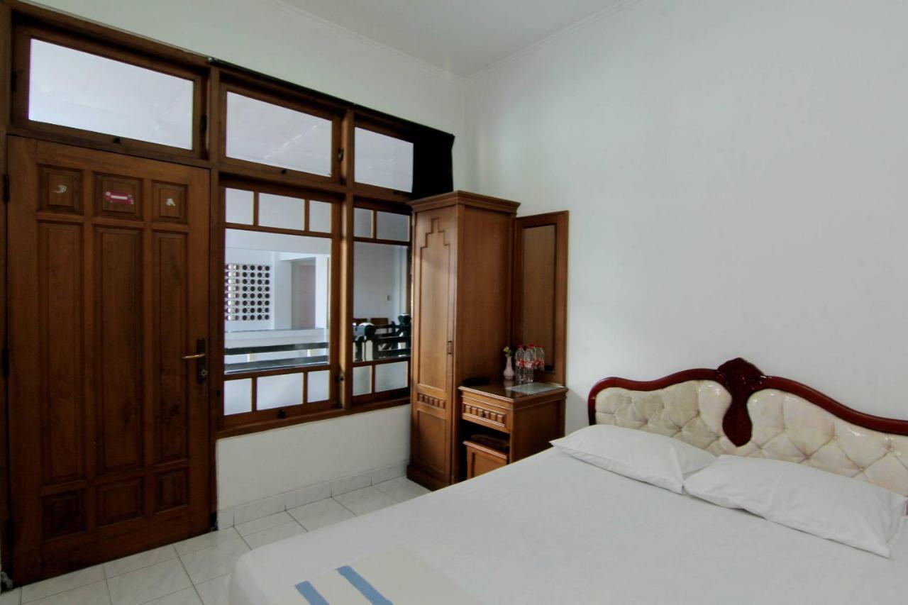 Hotel Fevytra Syariah 日惹 外观 照片