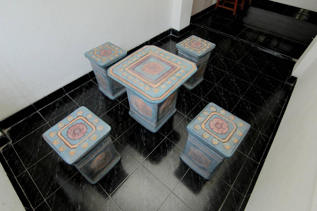 Hotel Fevytra Syariah 日惹 外观 照片